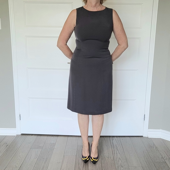 Classic Grey Sheath dress size 42 (10-12) - Picture 1 of 10